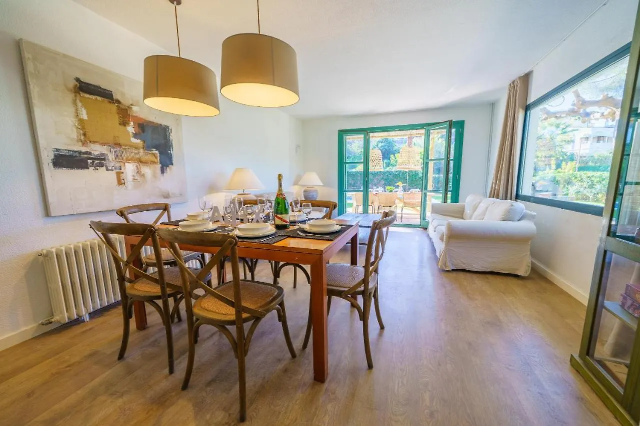 By The Sea Lux House - Gran Piscina En Playa Fenals Villa Lloret de Mar Spain